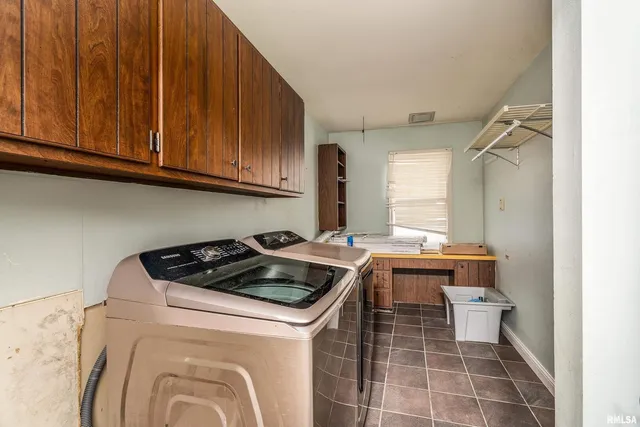 $269,900 | 3000 West Kent Drive, Carbondale, IL 62901