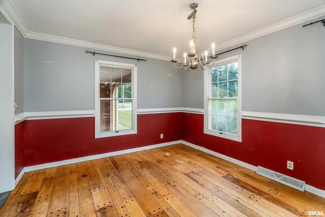 $264,900 | 3000 West Kent Drive, Carbondale, IL 62901