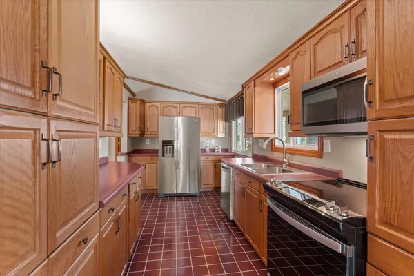 $300,000 | 25600 Merle Street, Edwardsburg, MI 49112