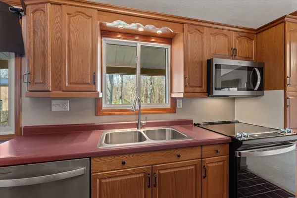 $300,000 | 25600 Merle Street, Edwardsburg, MI 49112