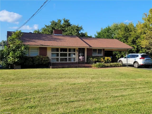 $750,000 | 130 Williamson Avenue, Mount Airy, NC 27030