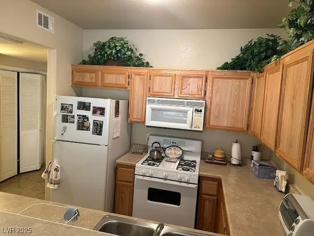$239,999 | 10550 West Alexander Road, Unit 2193, Las Vegas, NV 89129