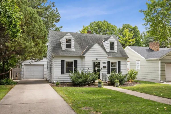 $289,000 | 1534 10th Street South, Fargo, ND 58103