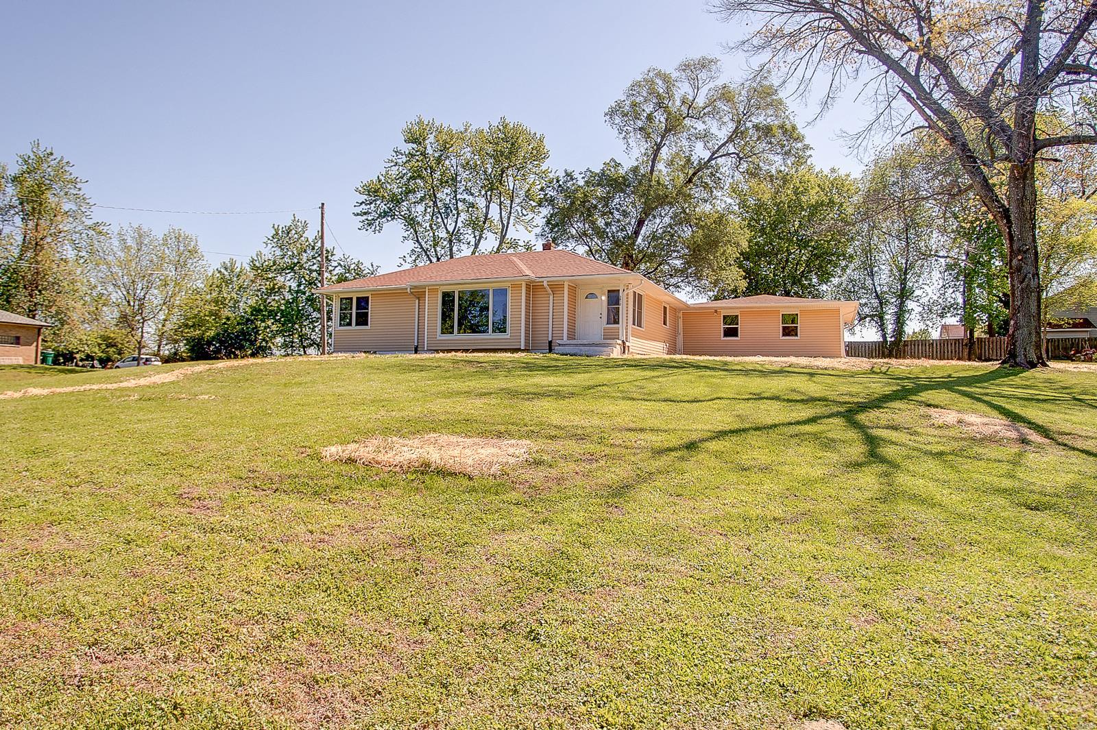 3812 Highland Road Fairview Heights, IL 62208 - Photo 2 of 36 Gallery Image 2