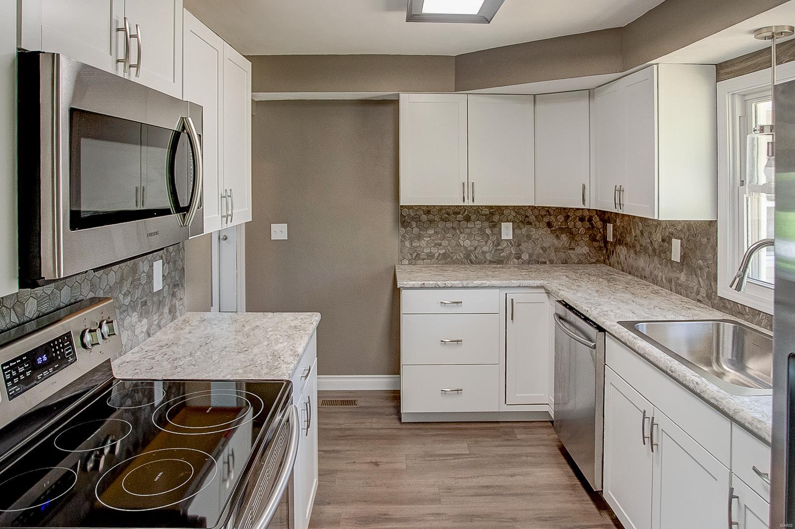 3812 Highland Road Fairview Heights, IL 62208 - Photo 7 of 36 Gallery Image 7