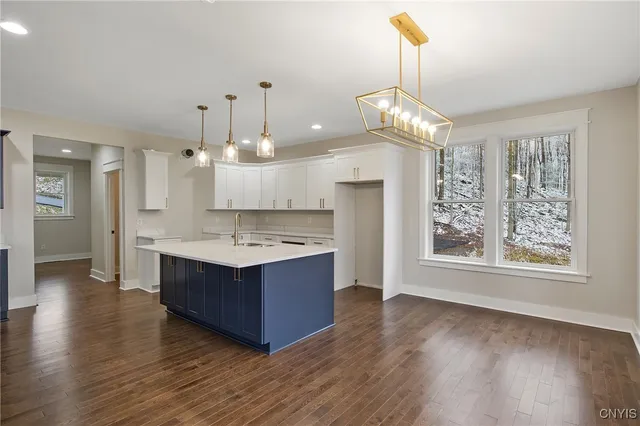 $699,900 | 112 Topaz Trail, Camillus, NY 13219