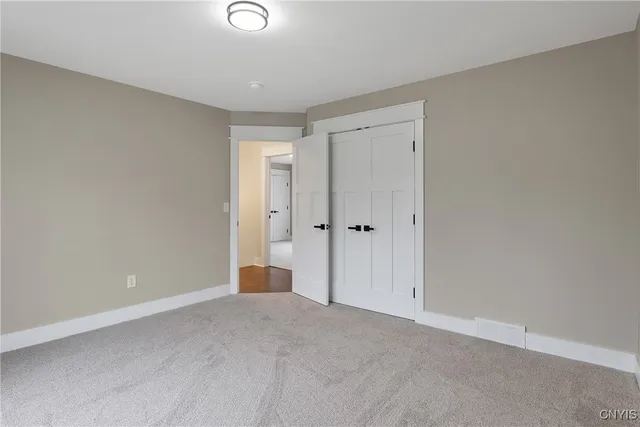 $699,900 | 112 Topaz Trail, Camillus, NY 13219