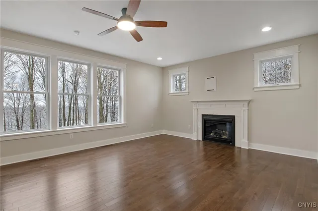 $699,900 | 112 Topaz Trail, Camillus, NY 13219