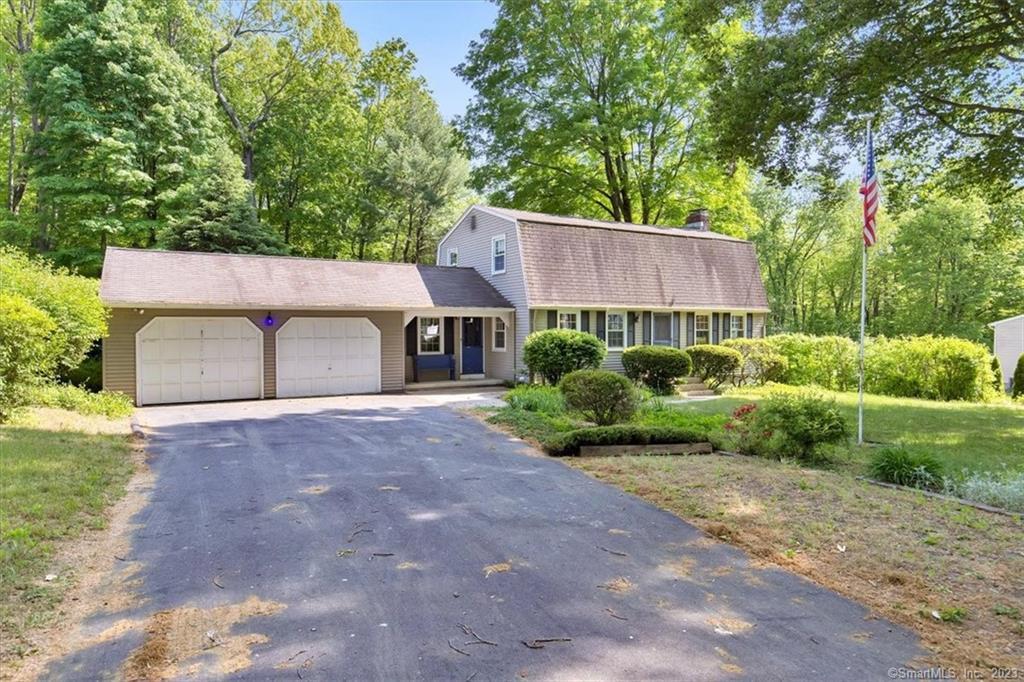 Welcome to 7 Fox Run Rd, Unionville
