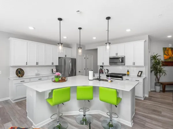 $392,500 | 4876 Avery Court, Eagan, MN 55123