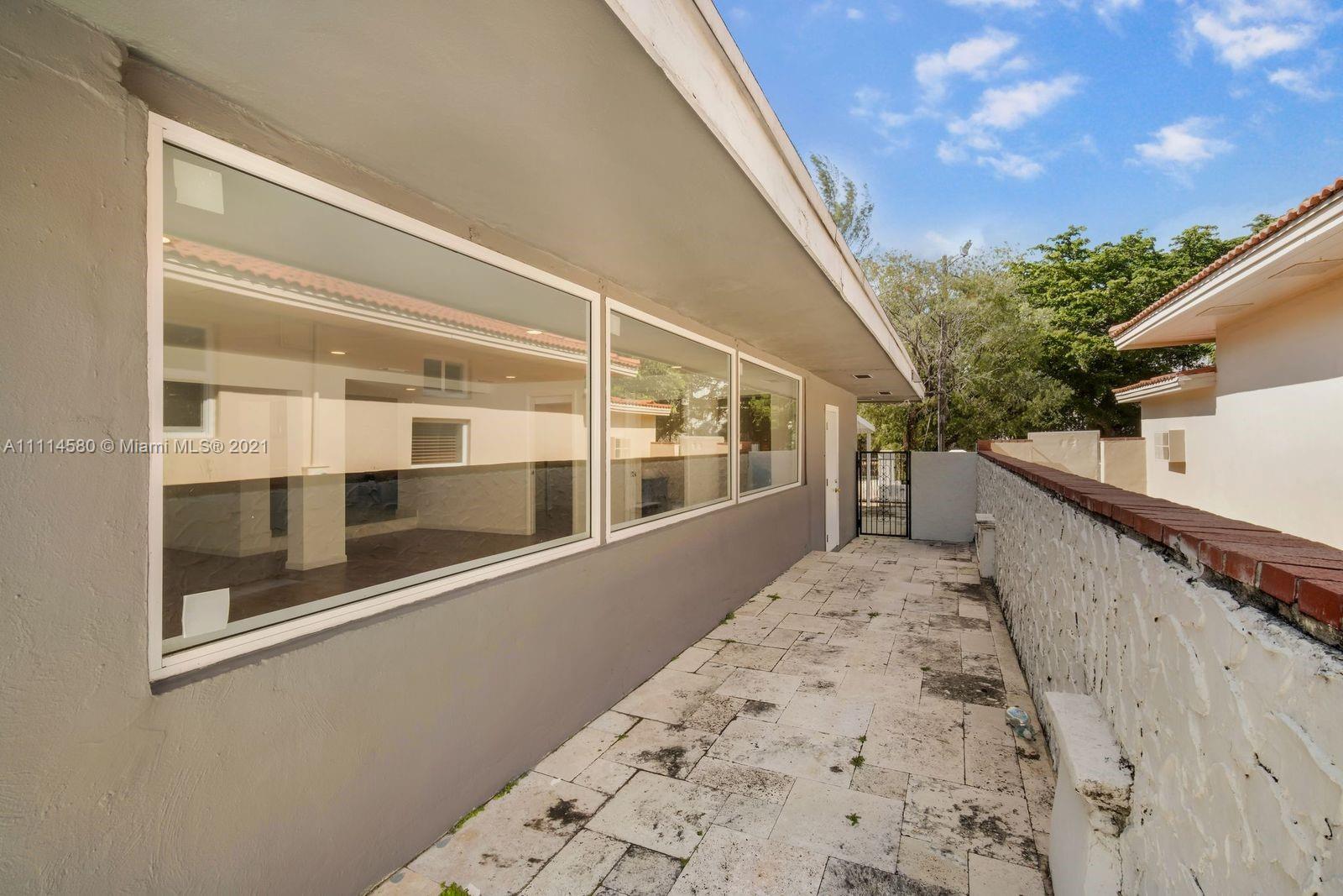 825 Southwest 28th Road Miami, FL 33129 - Photo 38 of 40