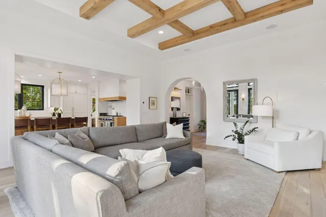 $2,489,000 | 550 Orono Orchard Road South, Wayzata, MN 55391