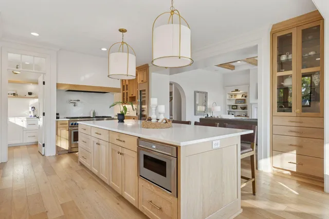 $2,489,000 | 550 Orono Orchard Road South, Wayzata, MN 55391