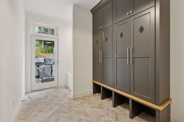 $2,489,000 | 550 Orono Orchard Road South, Orono, MN 55391