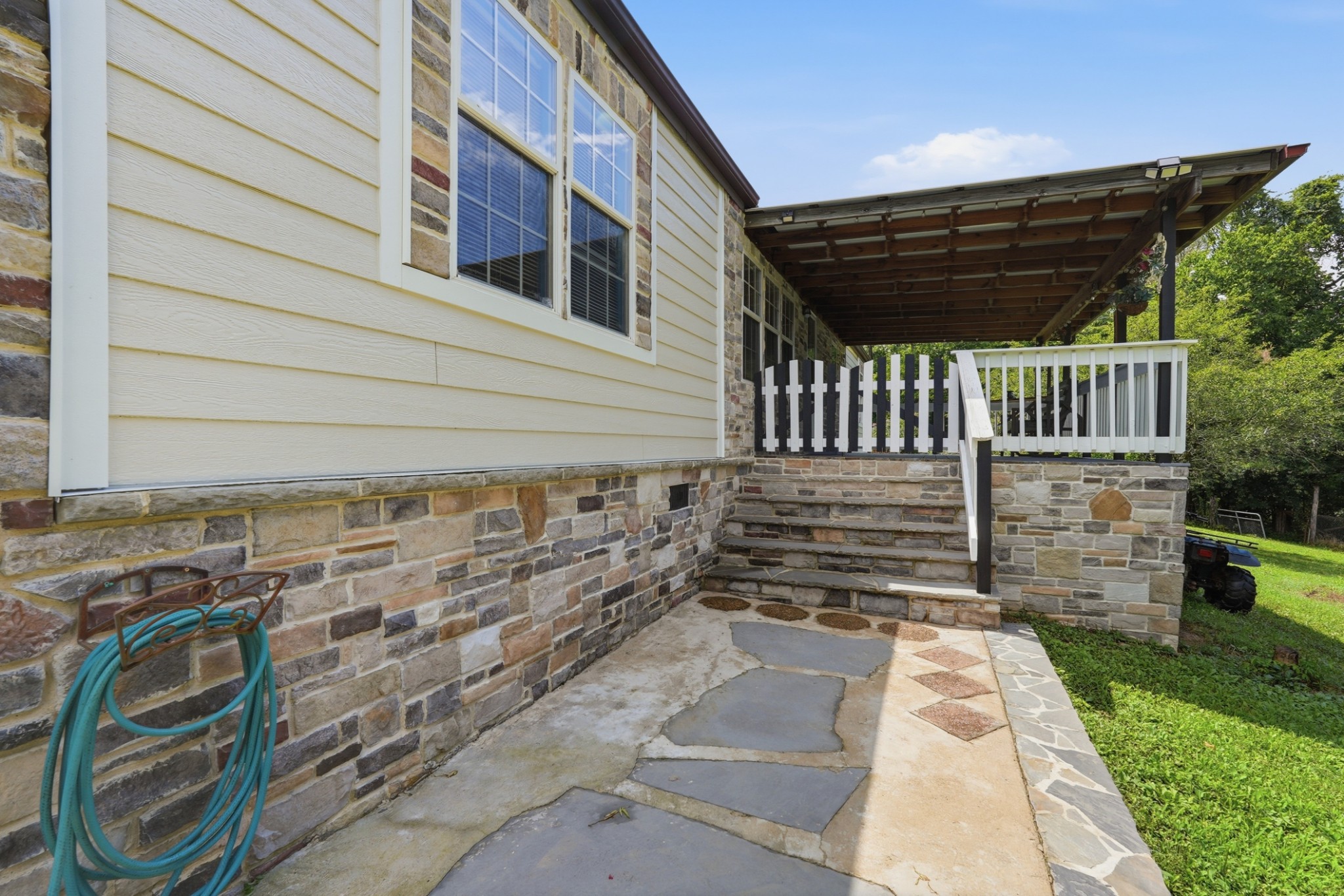 47 Riddleton Circle Riddleton, TN 37151 - Photo 4 of 35