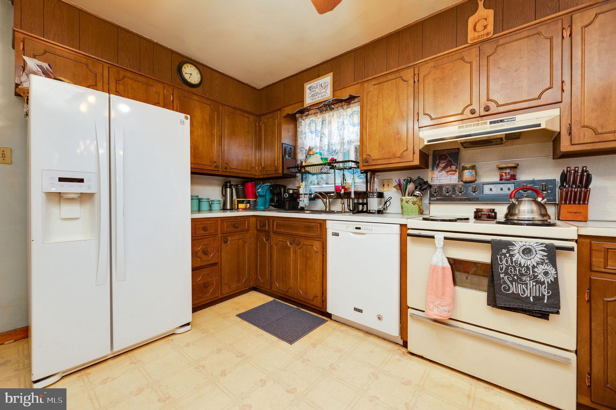 1957 Bathgate Road Bethlehem, PA 18018 - Photo 12 of 31