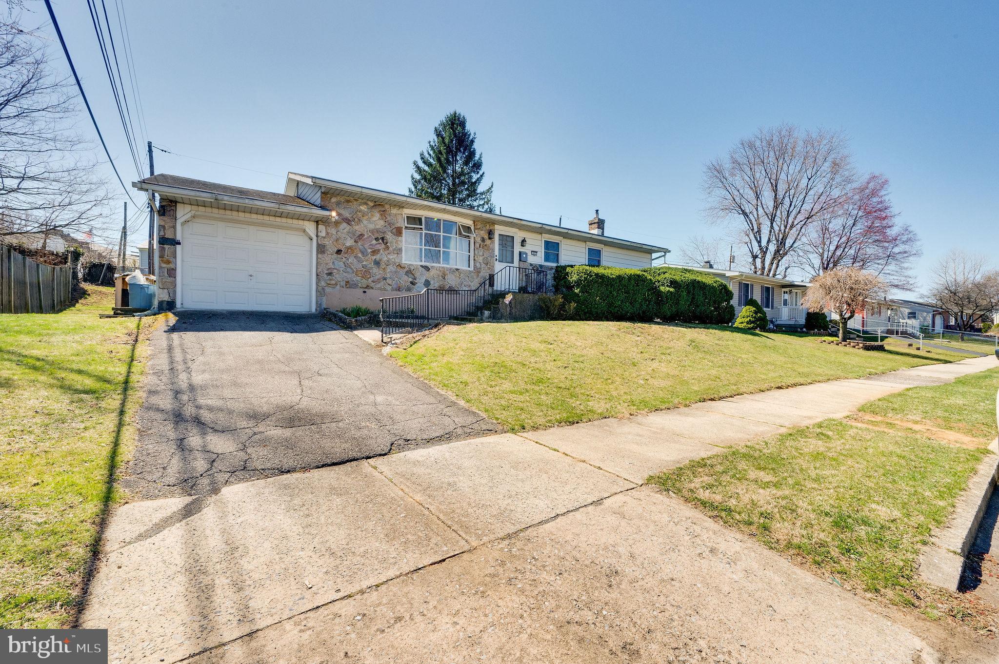 1957 Bathgate Road Bethlehem, PA 18018 - Photo 2 of 31