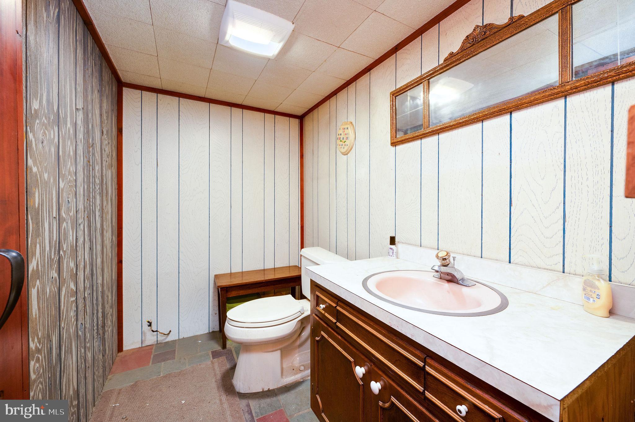 1957 Bathgate Road Bethlehem, PA 18018 - Photo 25 of 31