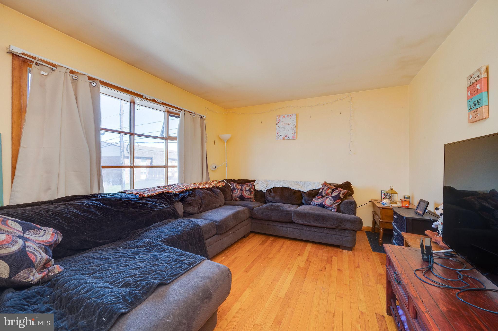 1957 Bathgate Road Bethlehem, PA 18018 - Photo 5 of 31