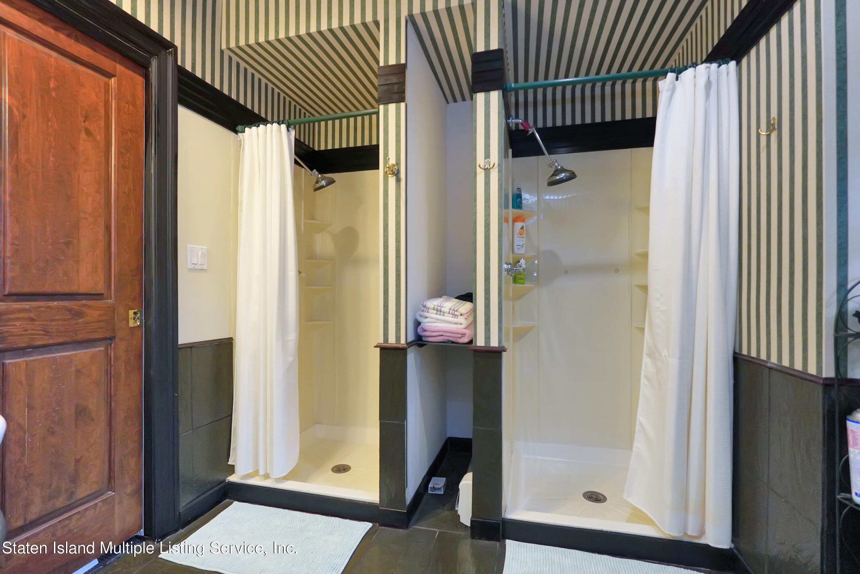 25 Copperleaf Terrace Staten Island, NY 10304 - Photo 55 of 60 Photo Jul 19 2019, 8 54 08 PM