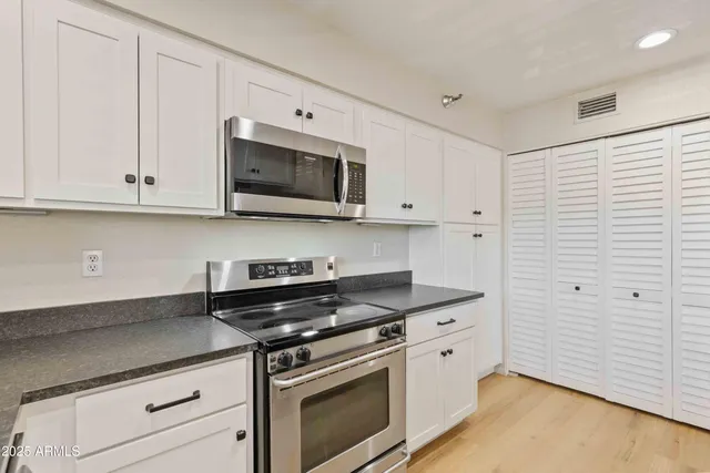 $395,000 | 154 West 5th Street, Unit 246, Tempe, AZ 85281