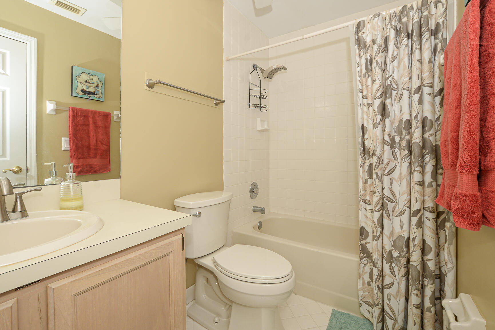 4064 Gator Trace Road Fort Pierce, FL 34982 - Photo 16 of 29 Guest Bath