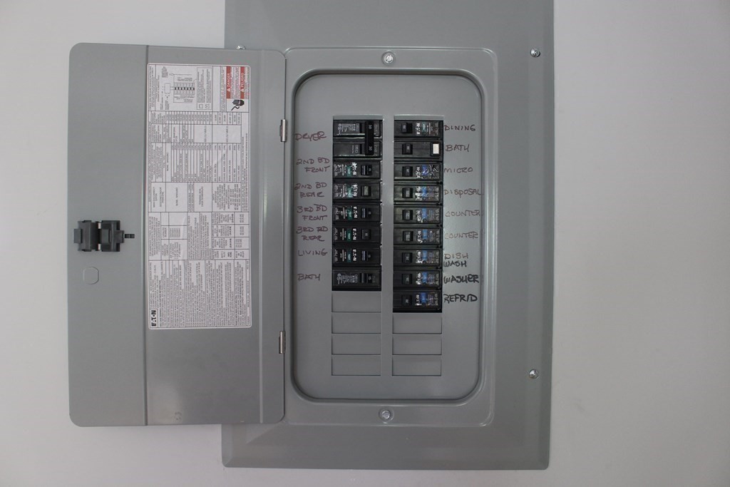 81 Alder Street Waltham, MA 02453 - Photo 18 of 38