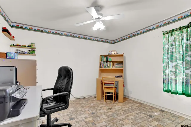 $299,000 | 149 Pecan Street, Frankston, TX 75763