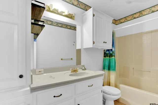 $299,000 | 149 Pecan Street, Frankston, TX 75763