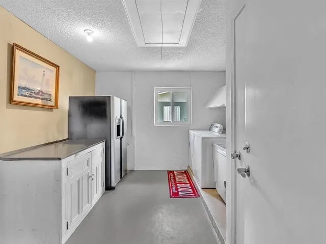 $395,000 | 6098 Stanley Lane, Delray Beach, FL 33484