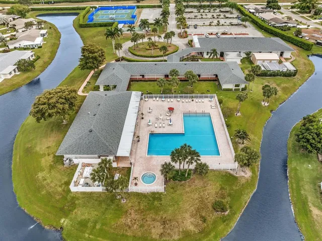 $395,000 | 6098 Stanley Lane, Delray Beach, FL 33484