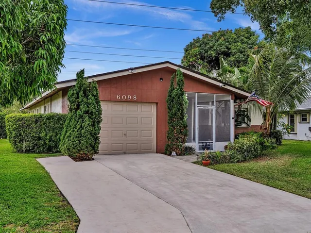 $395,000 | 6098 Stanley Lane, Delray Beach, FL 33484