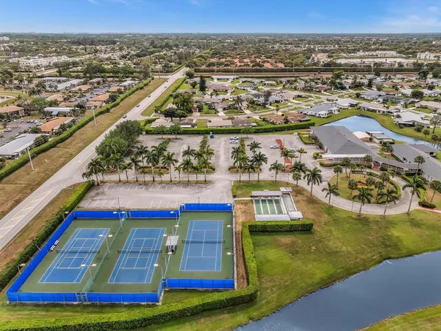 $395,000 | 6098 Stanley Lane, Delray Beach, FL 33484