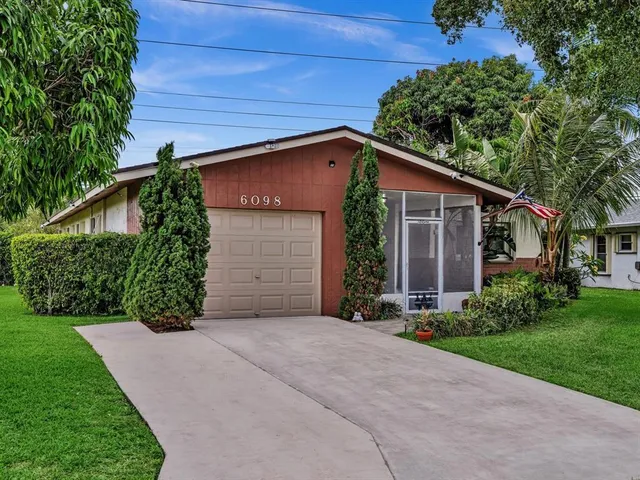 $395,000 | 6098 Stanley Lane, Delray Beach, FL 33484