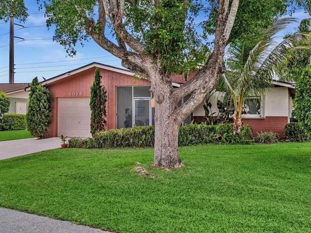 $395,000 | 6098 Stanley Lane, Delray Beach, FL 33484