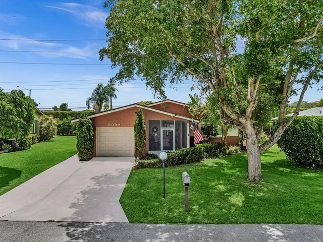 $395,000 | 6098 Stanley Lane, Delray Beach, FL 33484