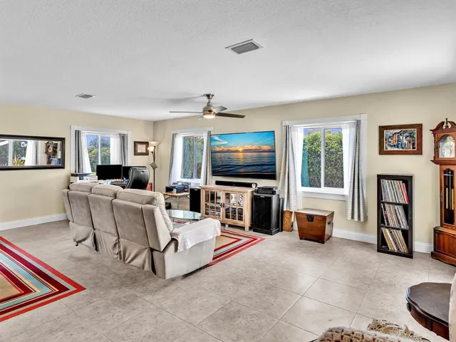 $395,000 | 6098 Stanley Lane, Delray Beach, FL 33484