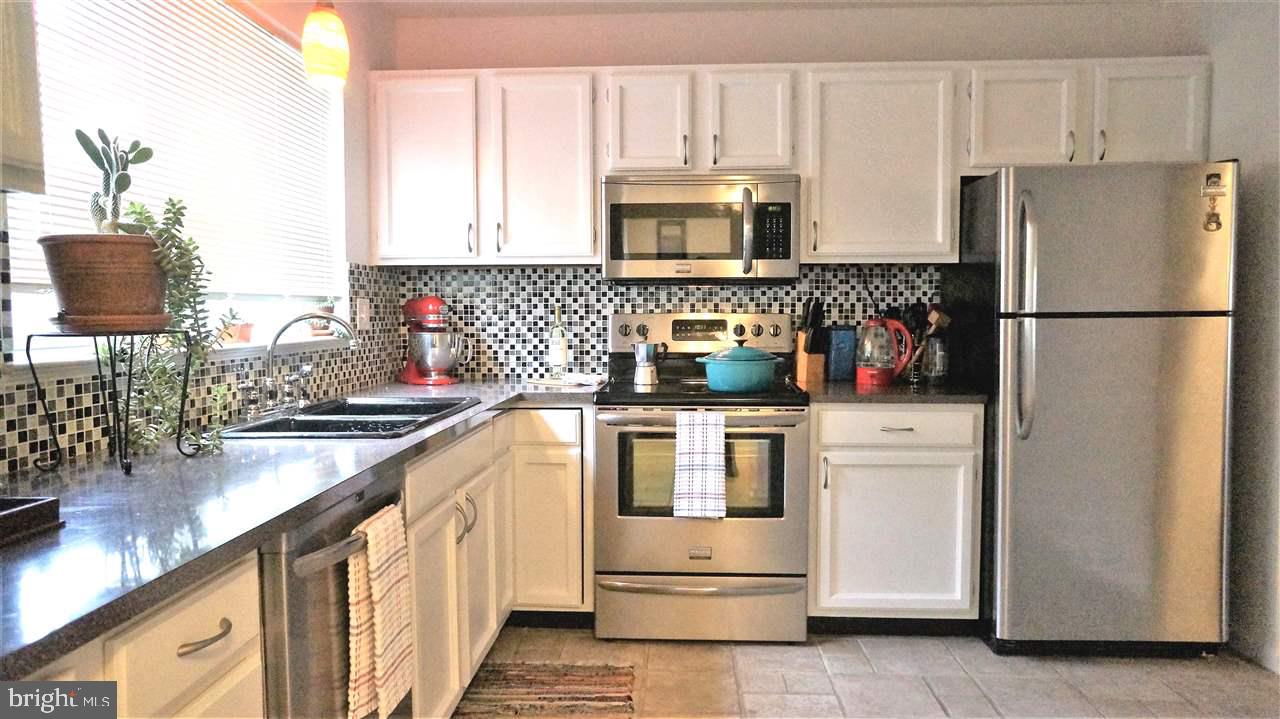 1932 Wexford Road Palmyra, PA 17078 - Photo 7 of 23 Gallery Image 7