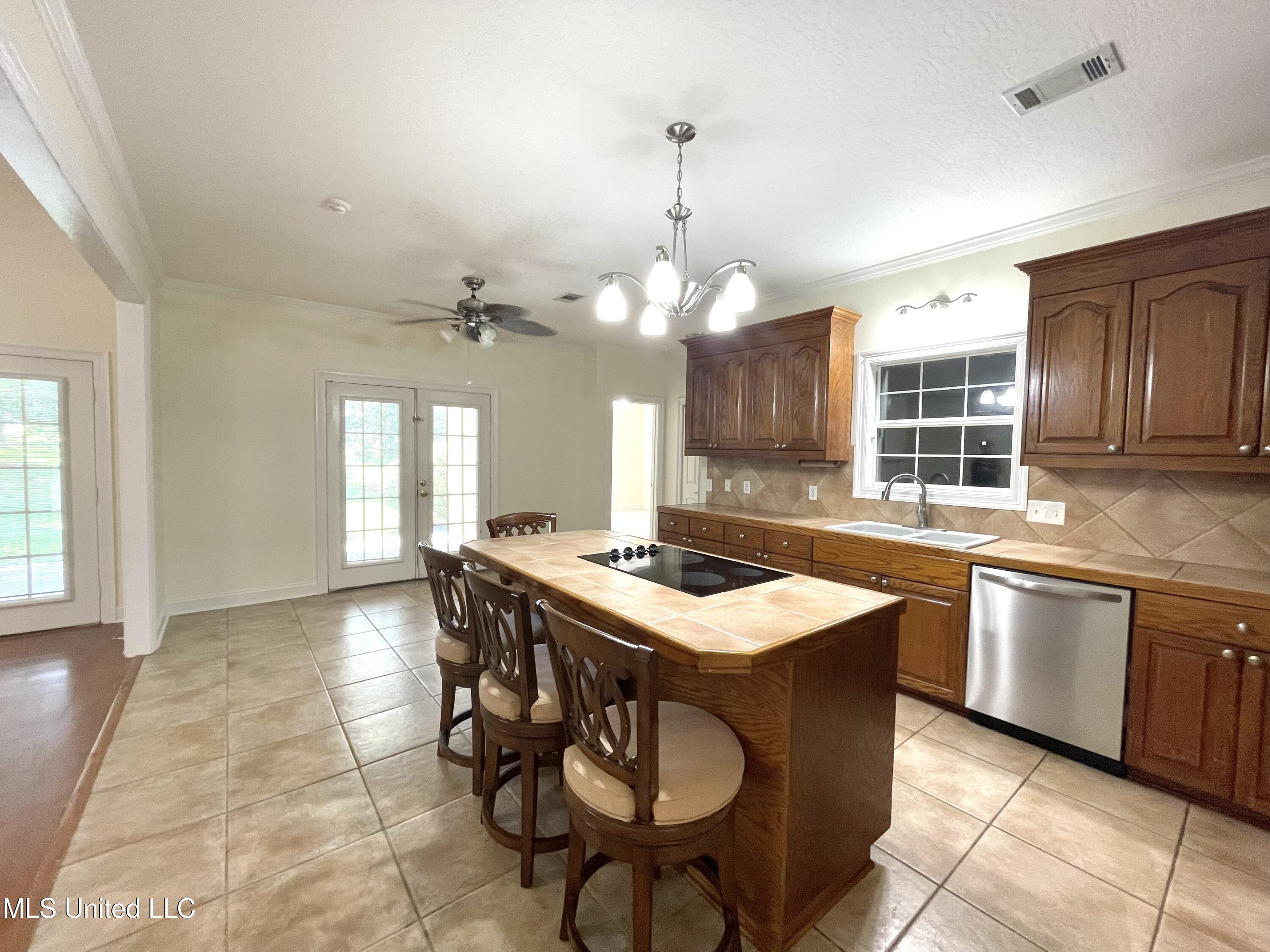 222 Beaver Lake Road Purvis, MS 39475 - Photo 5 of 20 IMG_7412 (1)