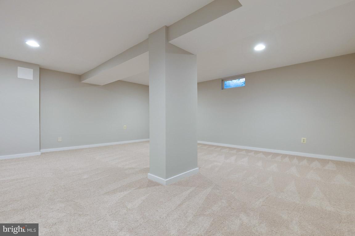 11715 Blue Smoke Trail Reston, VA 20191 - Photo 30 of 37 Fantastic get away!