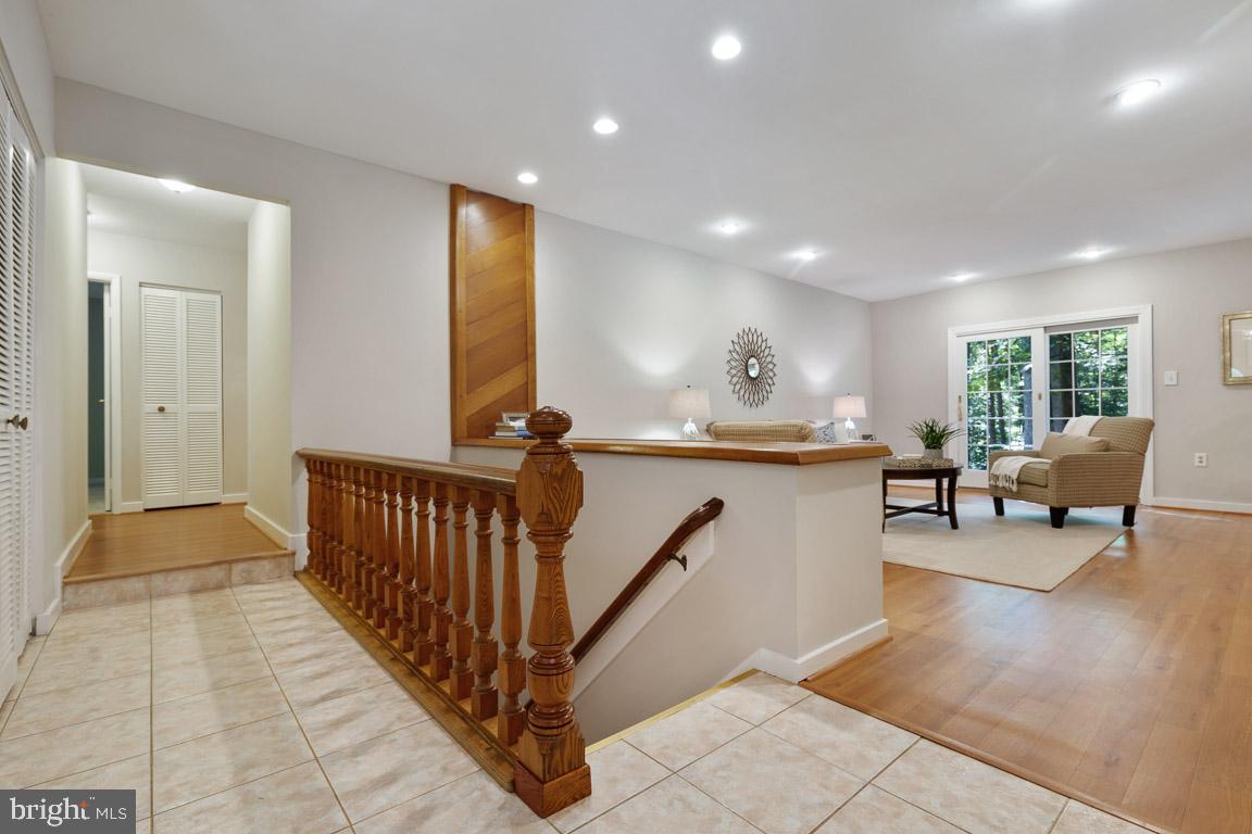 11715 Blue Smoke Trail Reston, VA 20191 - Photo 4 of 37 Custom banister and newell post