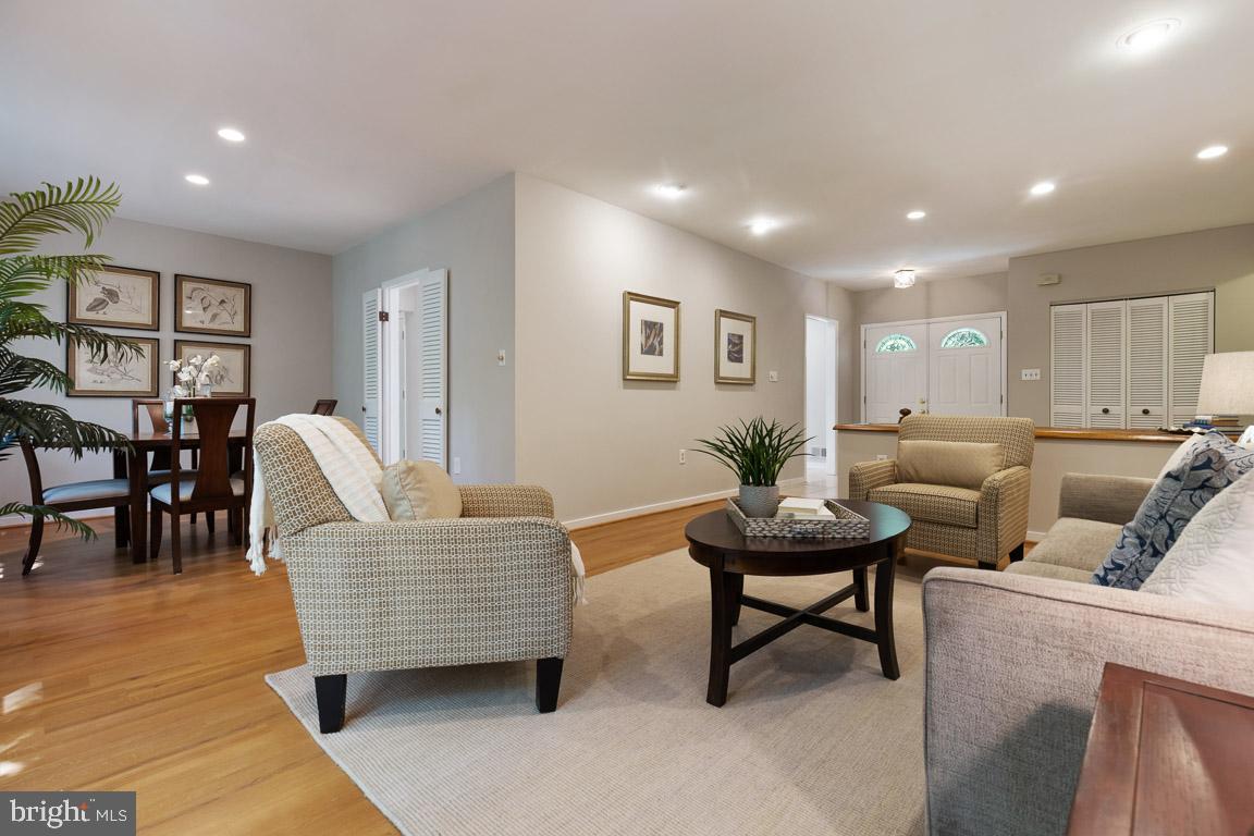 11715 Blue Smoke Trail Reston, VA 20191 - Photo 6 of 37 Welcoming living room