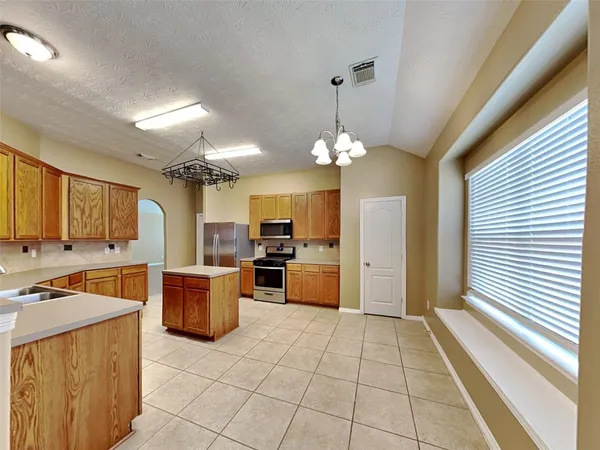 $1,995 | 2315 Perkins Crossing Drive, Conroe, TX 77304