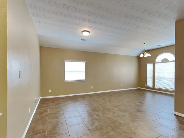 $2,035 | 2315 Perkins Crossing Drive, Conroe, TX 77304