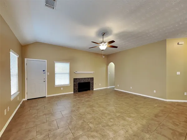 $2,035 | 2315 Perkins Crossing Drive, Conroe, TX 77304