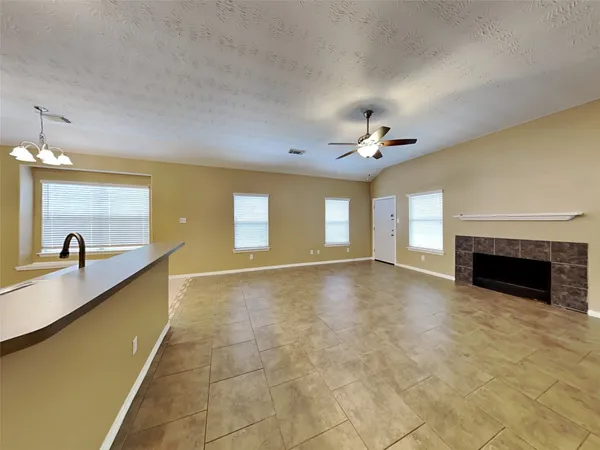 $2,035 | 2315 Perkins Crossing Drive, Conroe, TX 77304