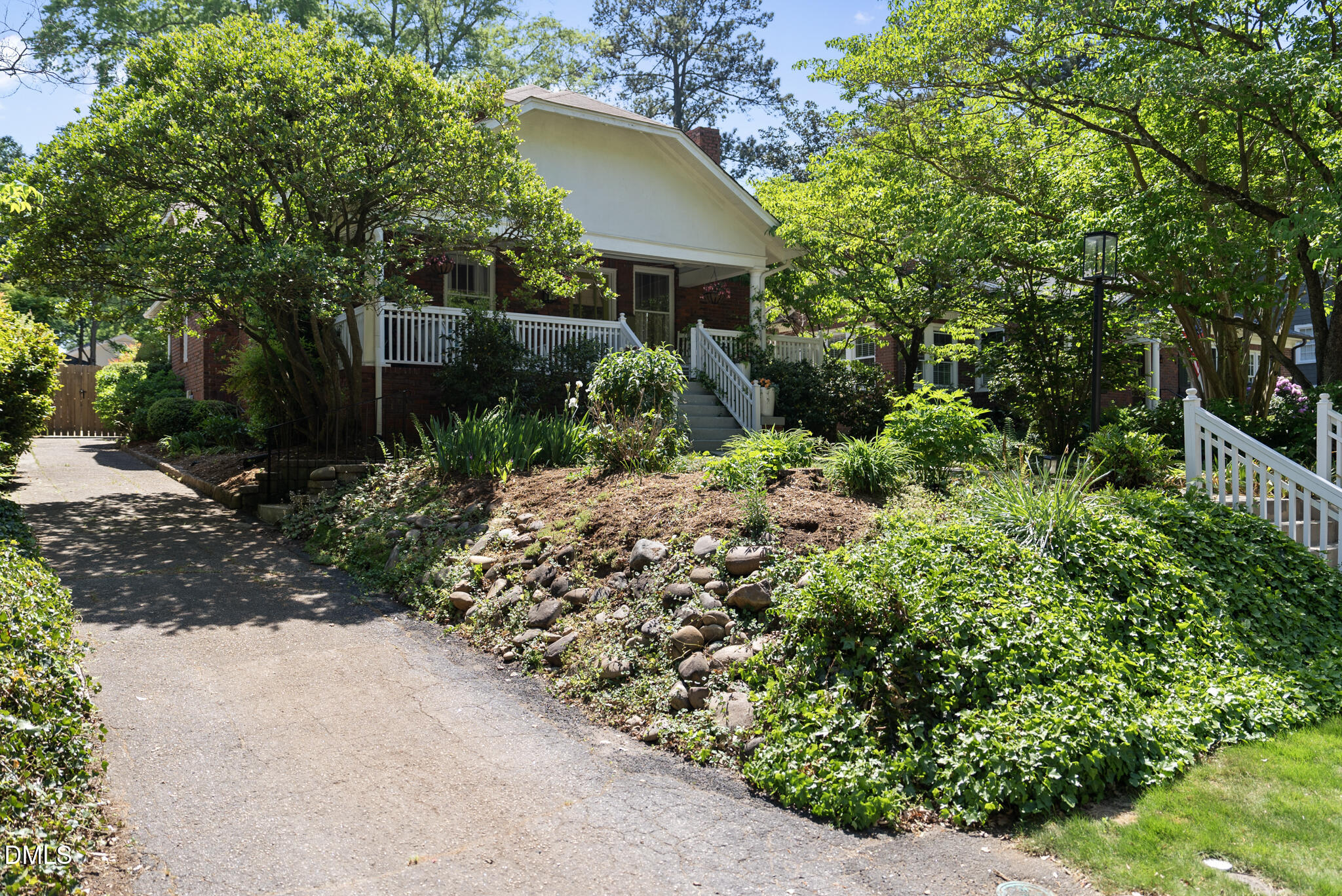 2235 The Circle Raleigh, NC 27608 - Photo 2 of 47 DSC01161