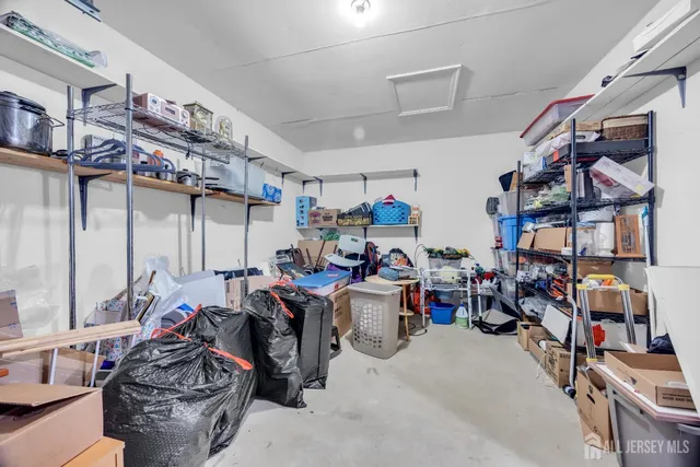 $388,000 | 7 Gatley Close, Freehold, NJ 07728