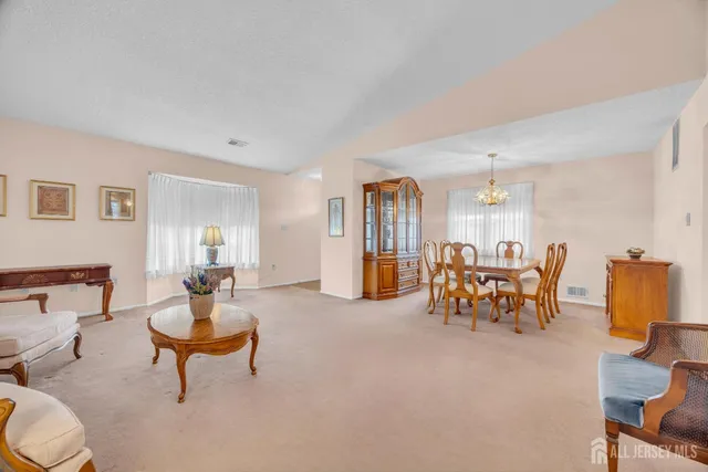 $388,000 | 7 Gatley Close, Freehold, NJ 07728