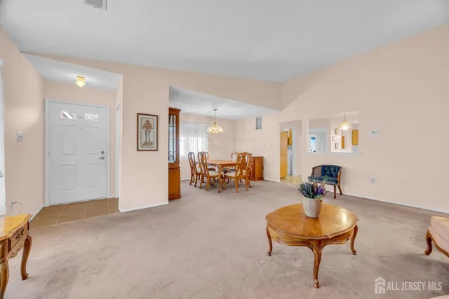 $388,000 | 7 Gatley Close, Freehold, NJ 07728